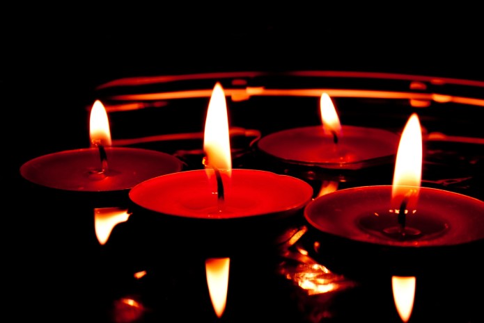 candles-627139_1920